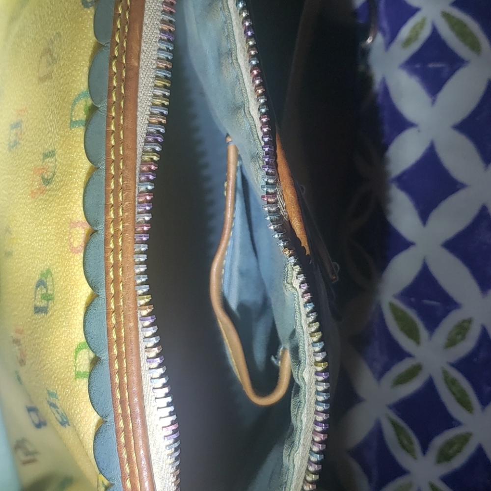 Dooney & Bourke - Picture 8 of 8